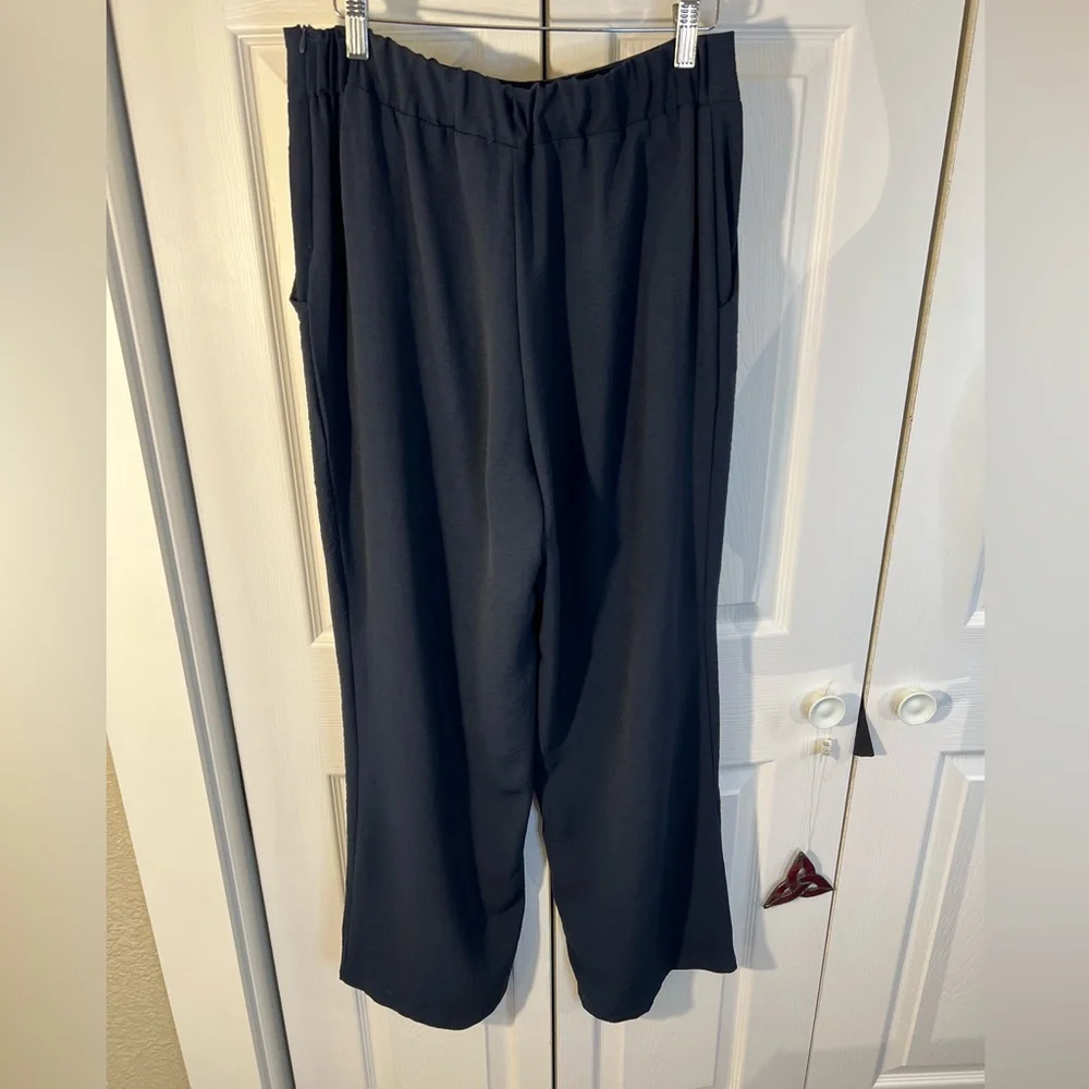 NWT Veronica M Navy airflow pant - Picture 4 of 4